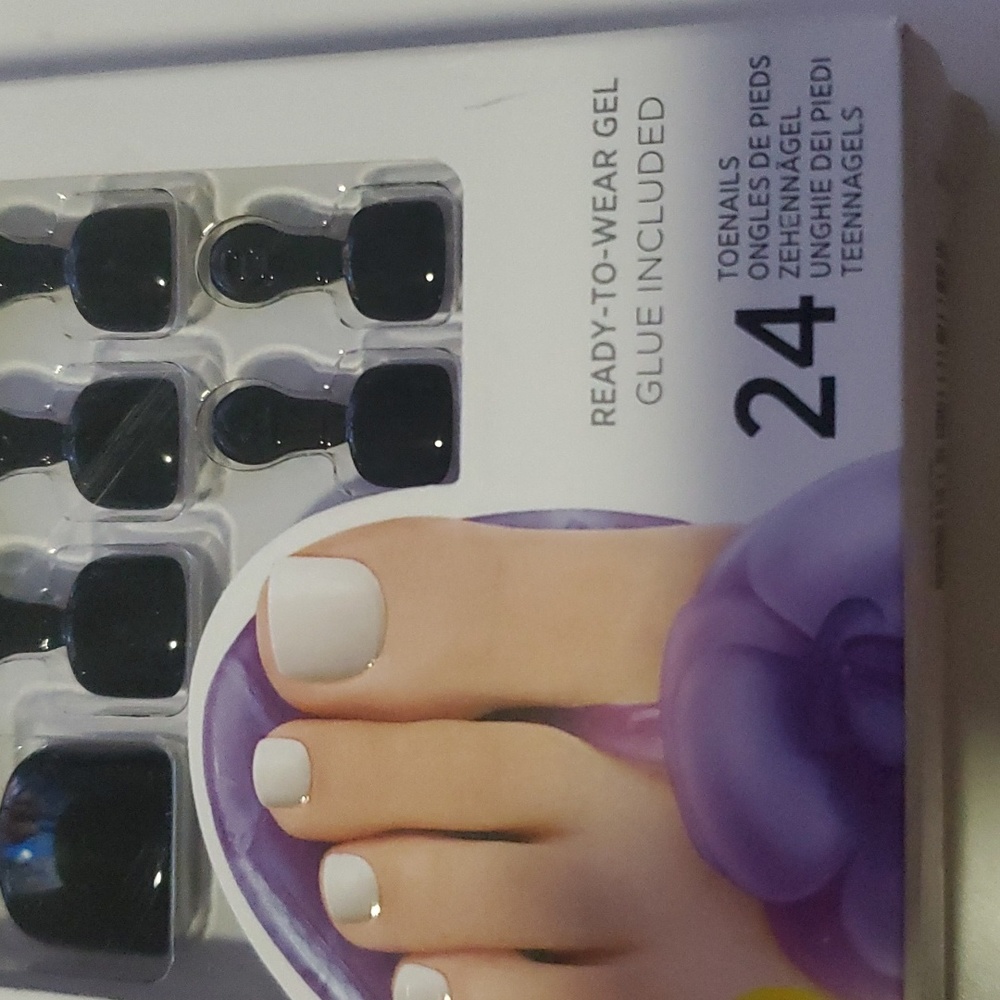 Nails - Picture 6 of 7